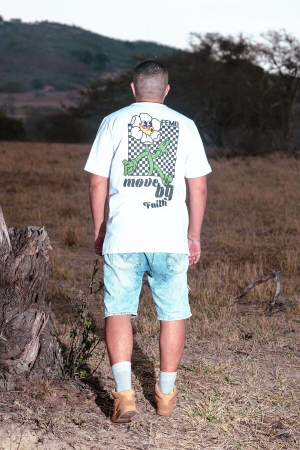 Camiseta - Move by Faith
