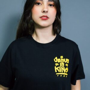 Camiseta Jesus is King